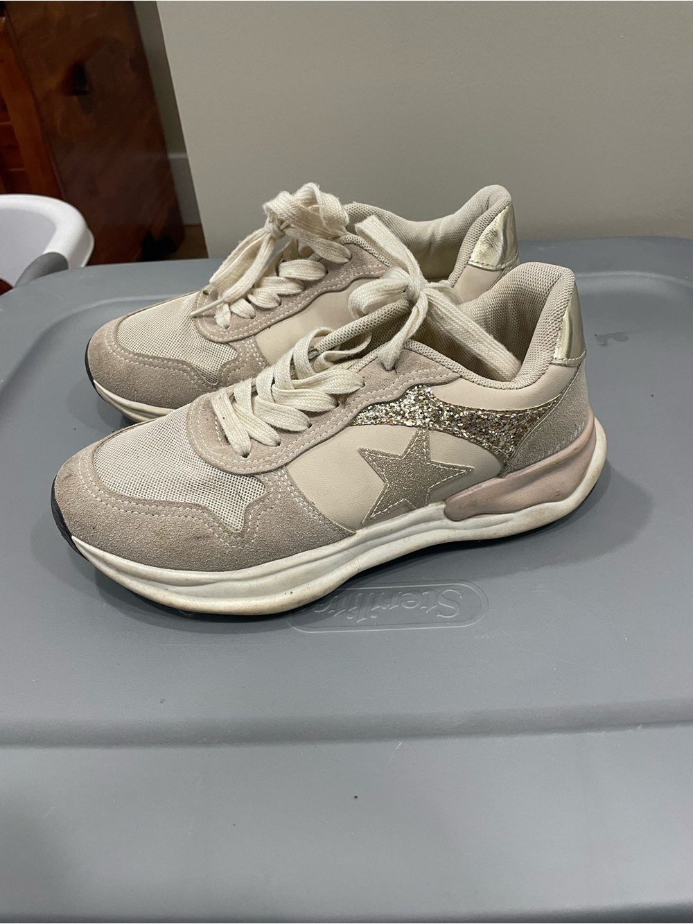 Vintage Havana Cream Glitter Star Lace-Up Sneakers